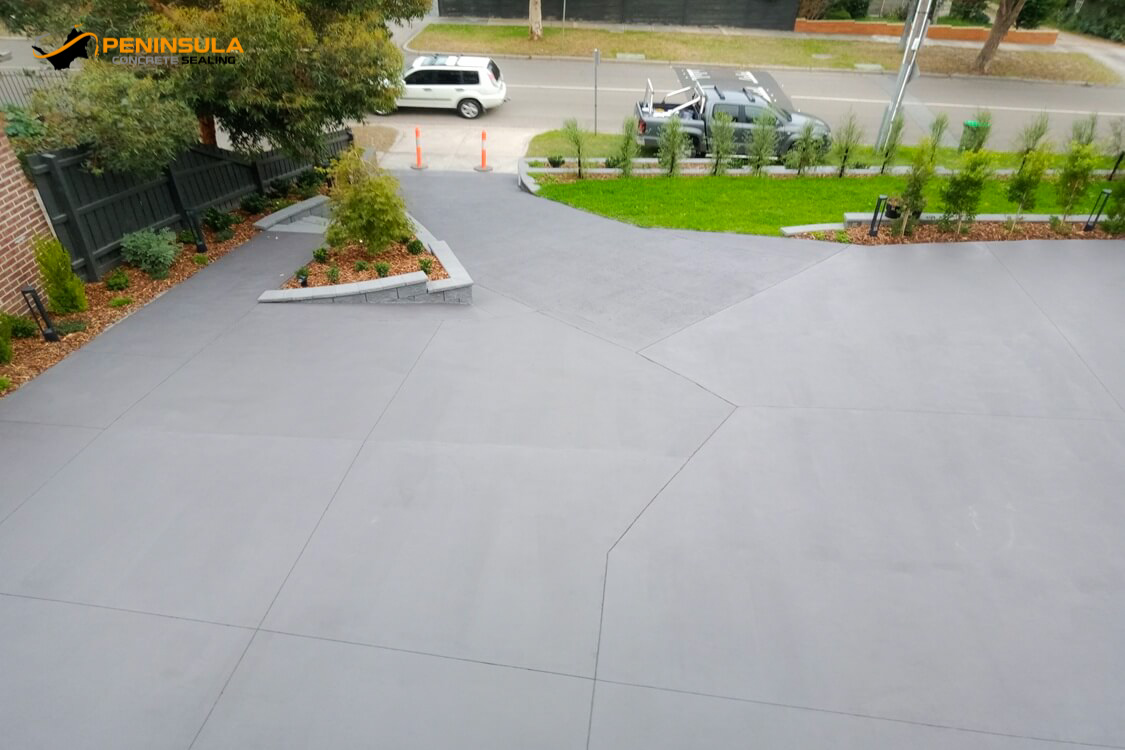 Finished driveway painting in Nutech Gunmetal grey Frankston
